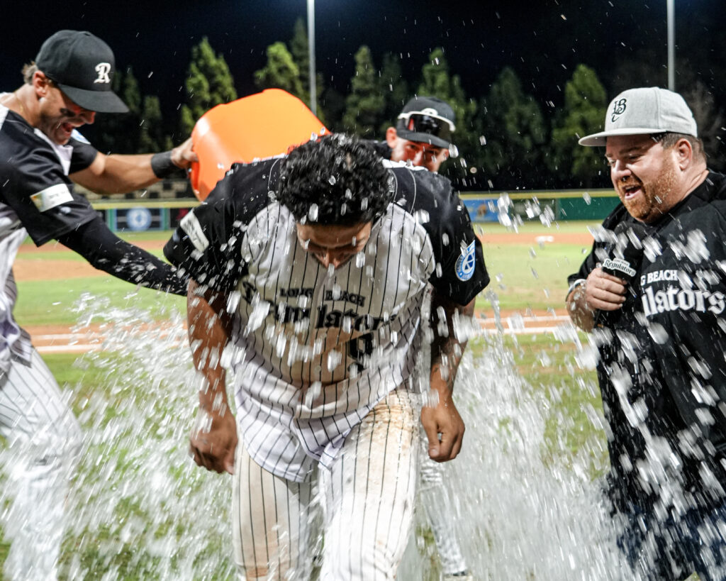 Knockout round homer lifts Coast over Ballers after blown save