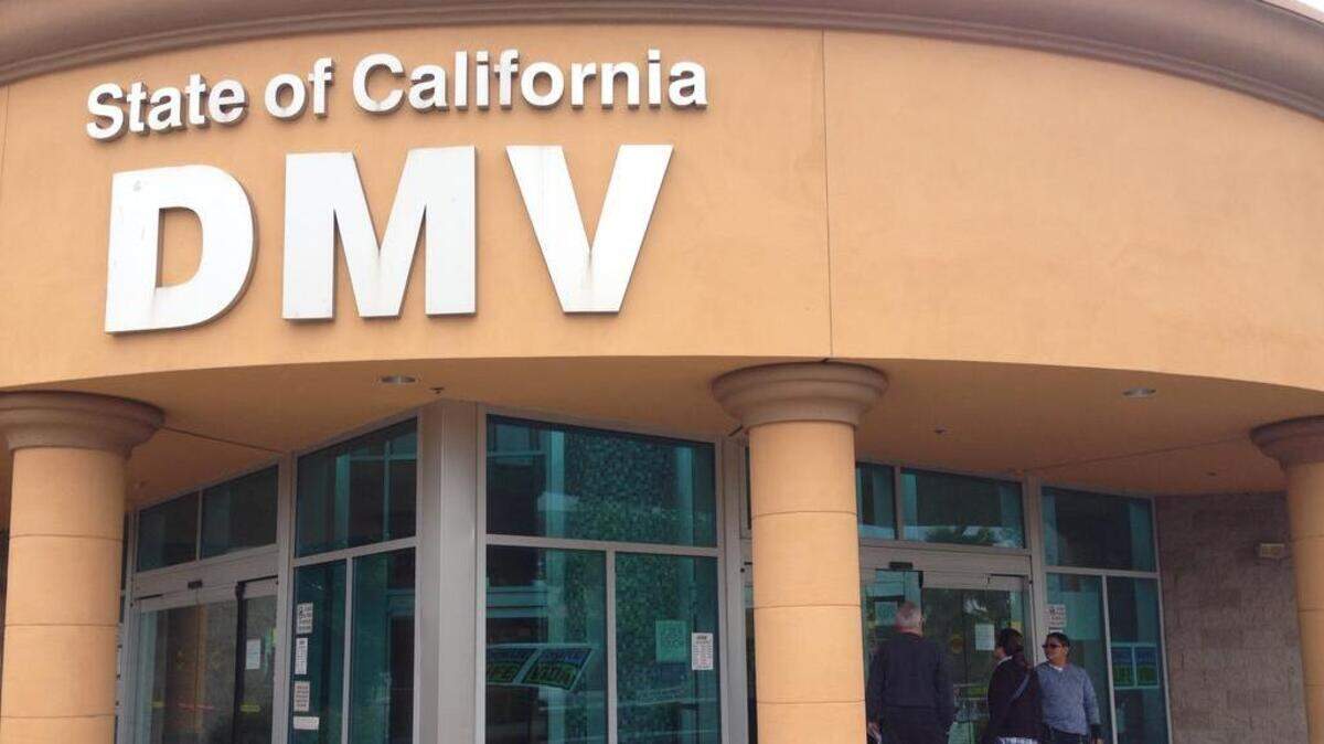 The Department of Motor Vehicle office in Reedley. The Department of Motor Vehicle office in Reedley.