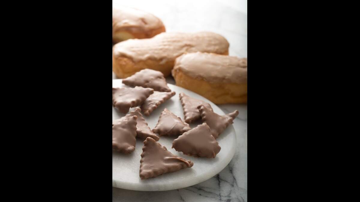Costco sells Fresno-made maple glazed A’cappella snack