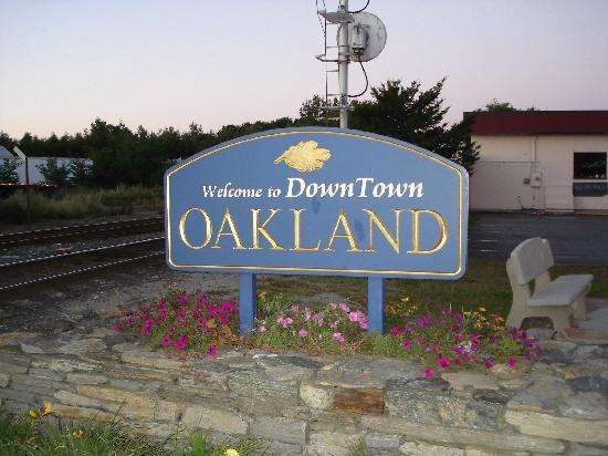 Town of Oakland announces awards to three local businesses
