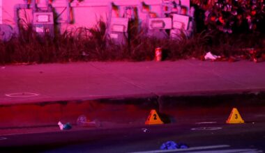 Oakland robbers killed a man while holding up chicken stand. They made $110, police say