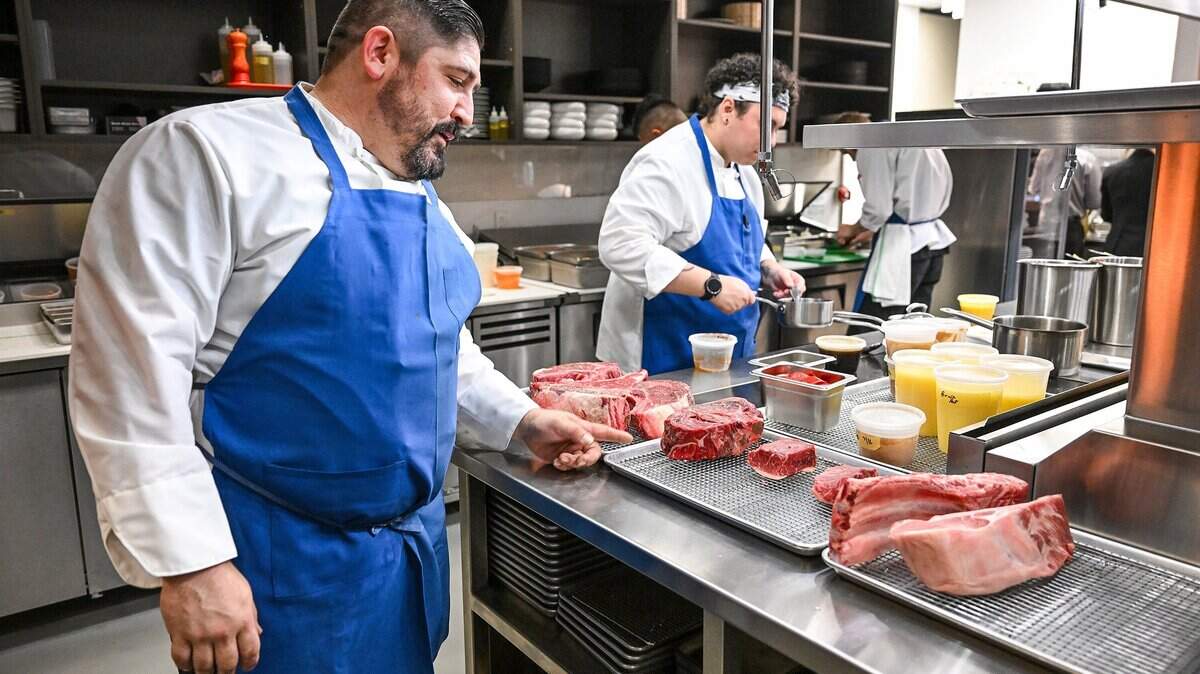 Chefs quitting and paycheck problems at Bulle Fresno