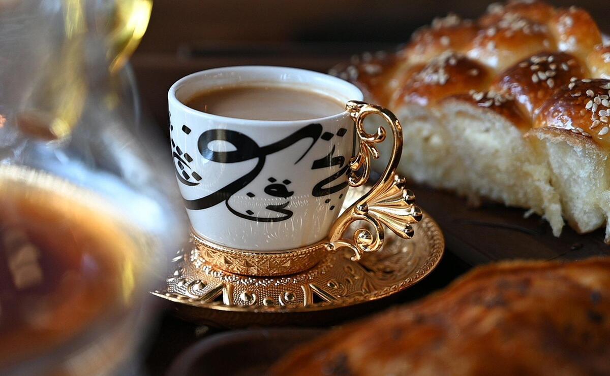 A traditional Yemeni coffee called mufawar, prepared in the Turkish style, along with pastries such as honeycomb, served at Bab-Al-Yemen, now called Mokha Harbor Cafe, in Fresno, in this Fresno Bee file photo from 2021.