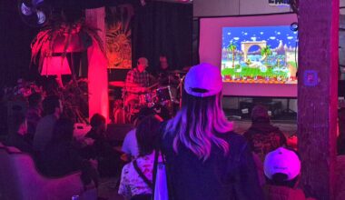 'We're gonna smash!' Multi-sensory videogame tournament + live band pushed all the buttons