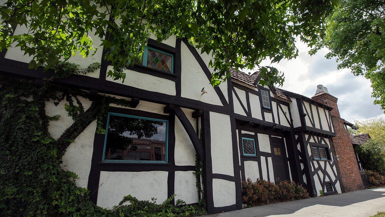 The Tam O'Shanter restaurant in Los Angeles.