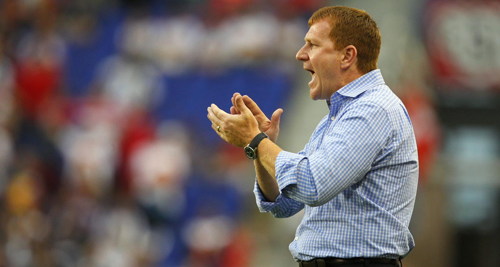 Quakes hire controversial soccer executive to assist Bruce Arena