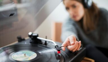 Spin by DTLA for VinylCon!, a hi-fi happening with record dealers galore – NBC Los Angeles