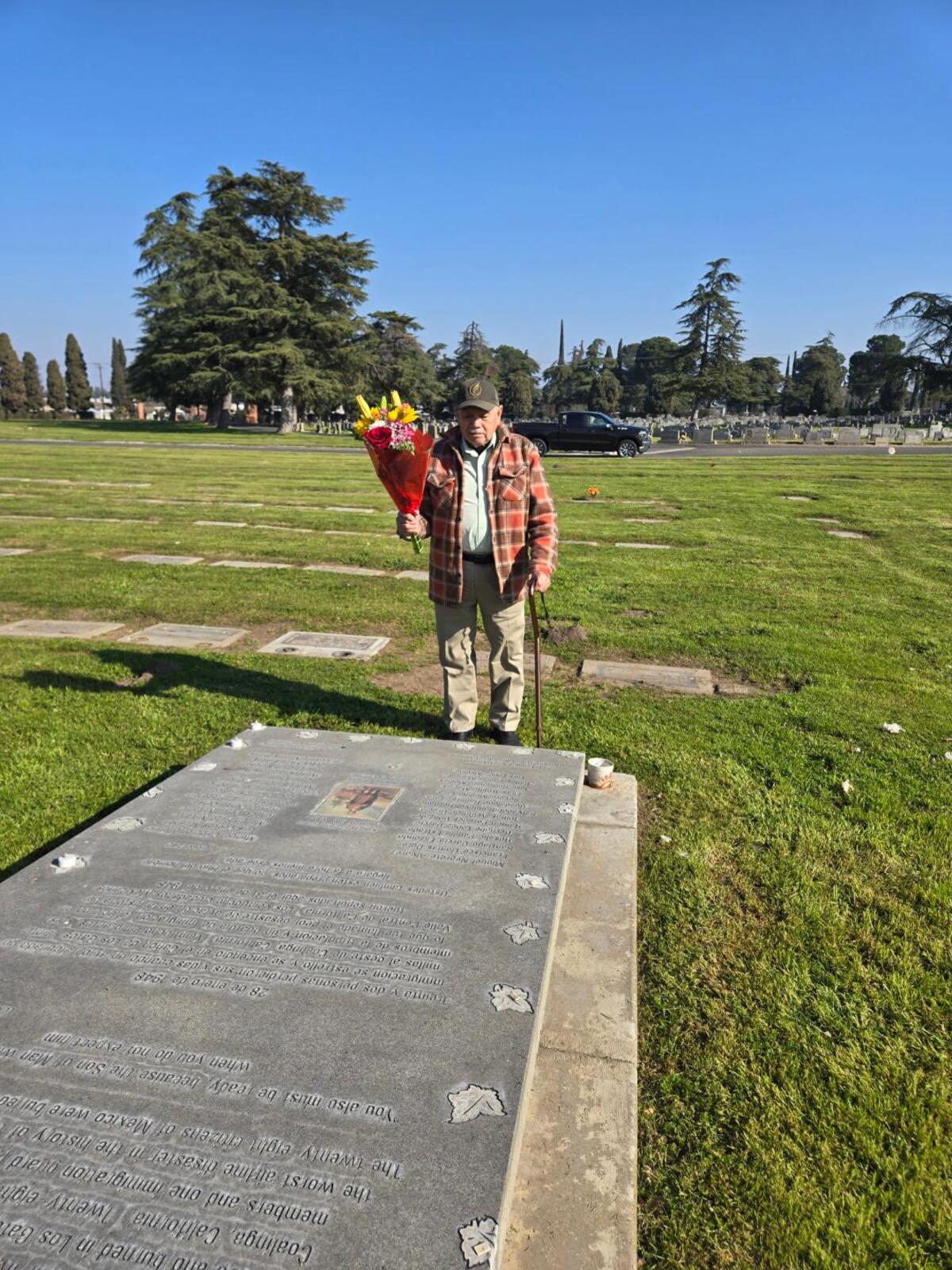 Fermín Ramírez Lara traveled approximately 2,000 miles by plane to the city of Fresno, to visit for the first time the grave where his father’s remains rest.  