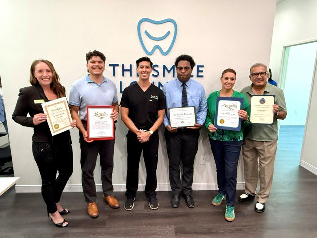 The Smile Lounge in Los Al gets a little love from local officials