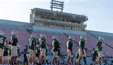 Long Beach Poly Football’s Last Game at Vets Falls Flat Against Yorba Linda – The562.org