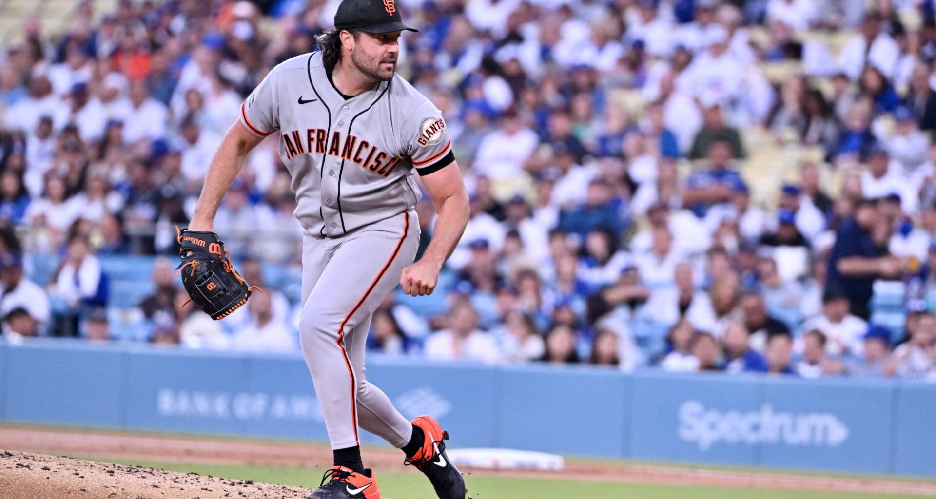 Padres turn weakness into apparent strength at trade deadline