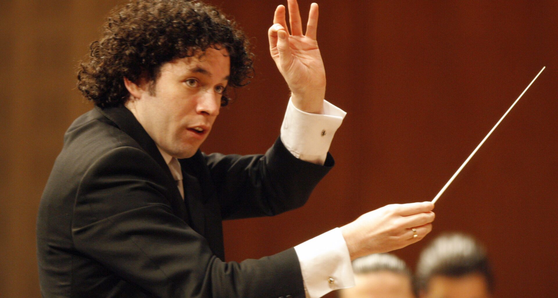 Gustavo Dudamel, after 17 years as conductor of the LA Phil, says goodbye – Daily News