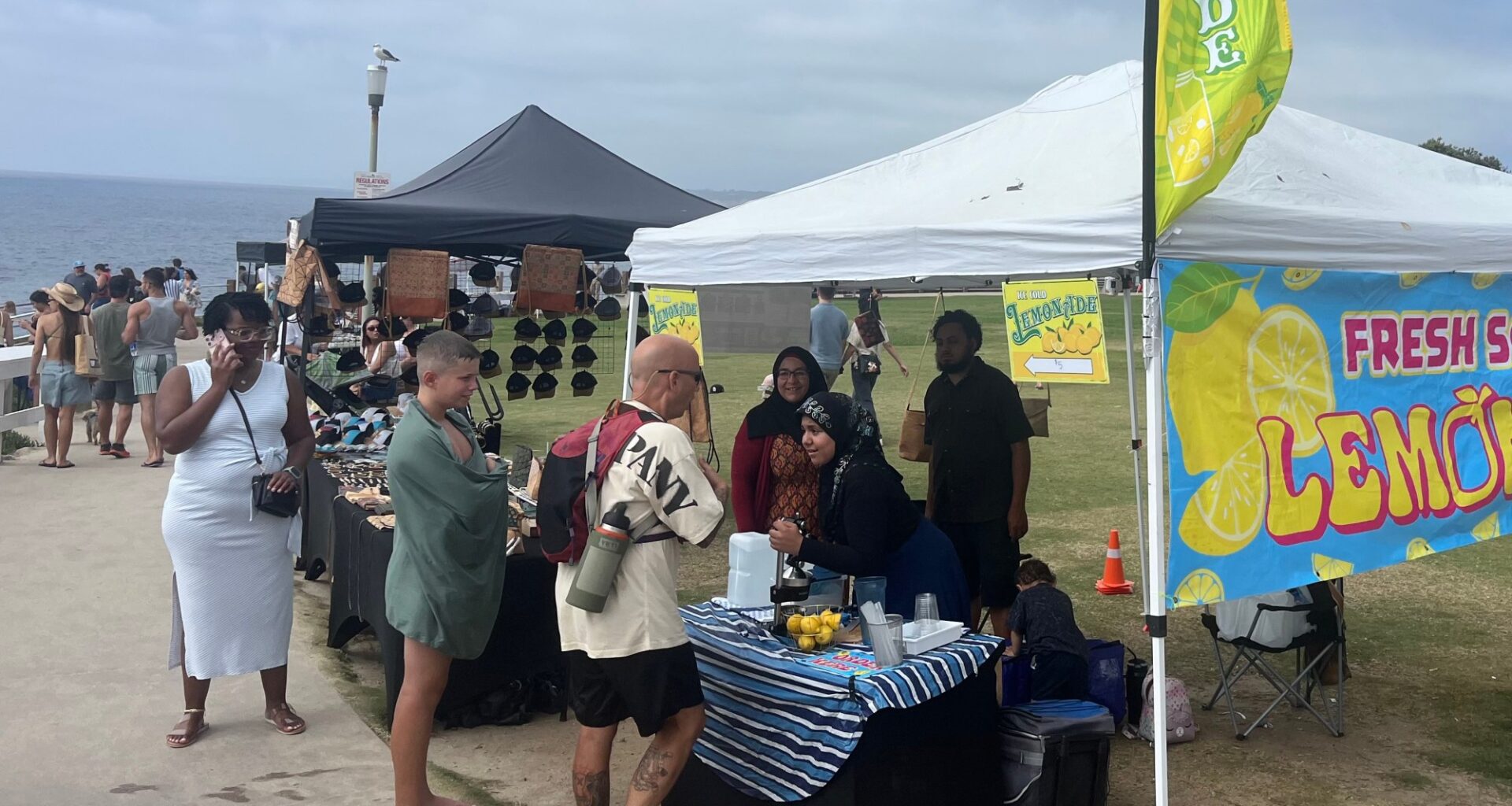 La Jolla Town Council considering community petition drive in light of sidewalk vendor return – San Diego Union-Tribune