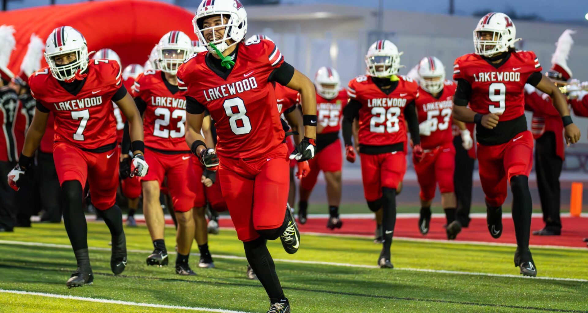 PREVIEW: Lakewood Vs. Corona Del Mar, Football – The562.org