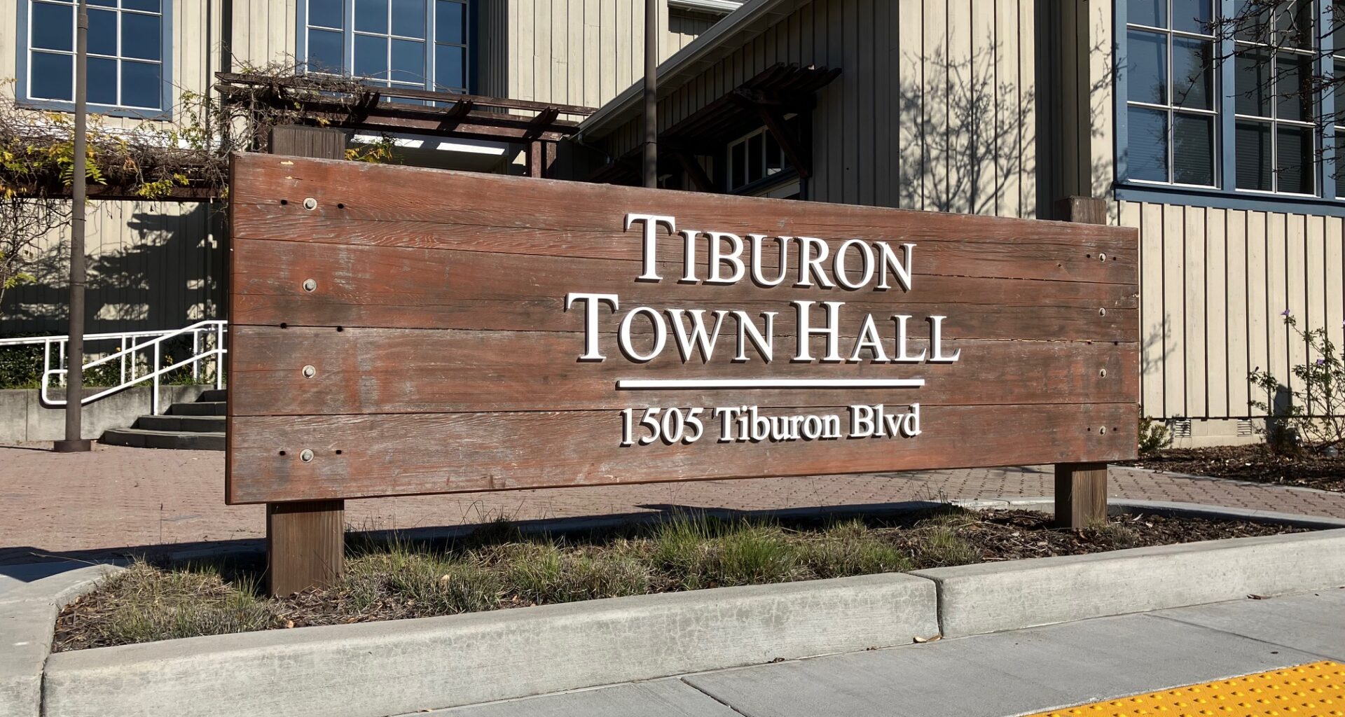 Tiburon council kicks home project back for more review