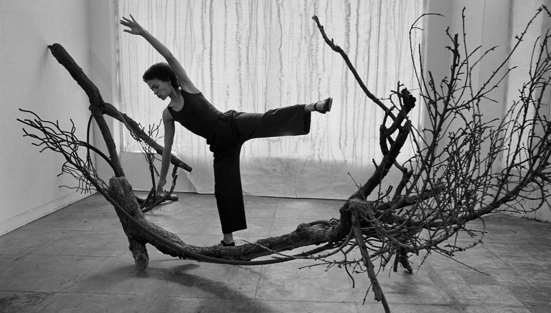 Maren Hassinger's evocative BAMPFA retrospective reaches up, up, up