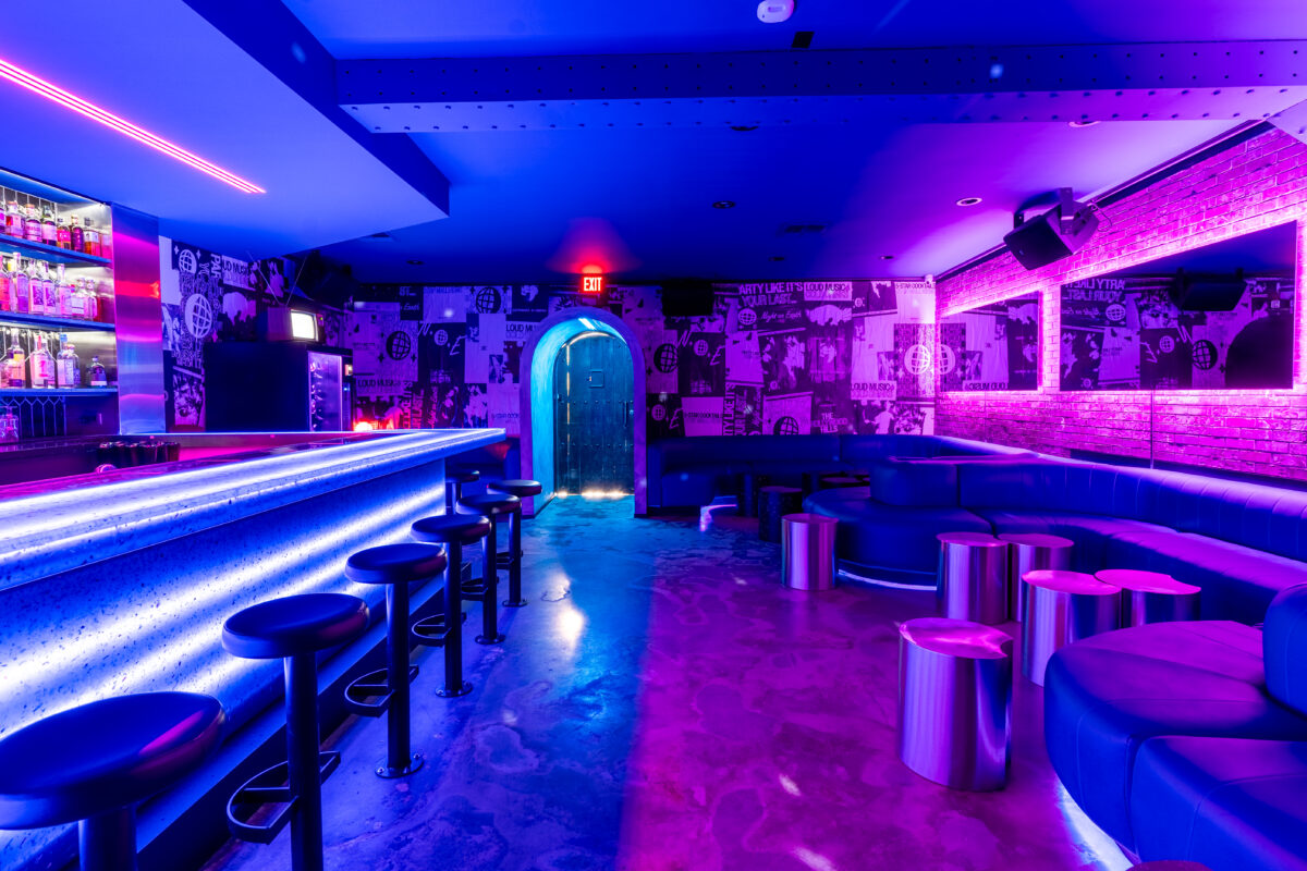 Night on Earth bar