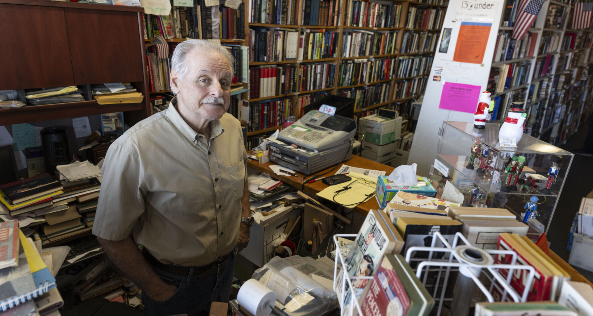 Anaheim’s Booktown USA bookstore closes its doors after 23 years – Orange County Register