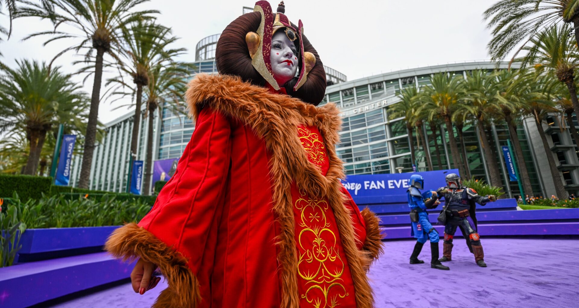 Photos: Check out some of the D23 fan event cosplay costumes – Orange County Register