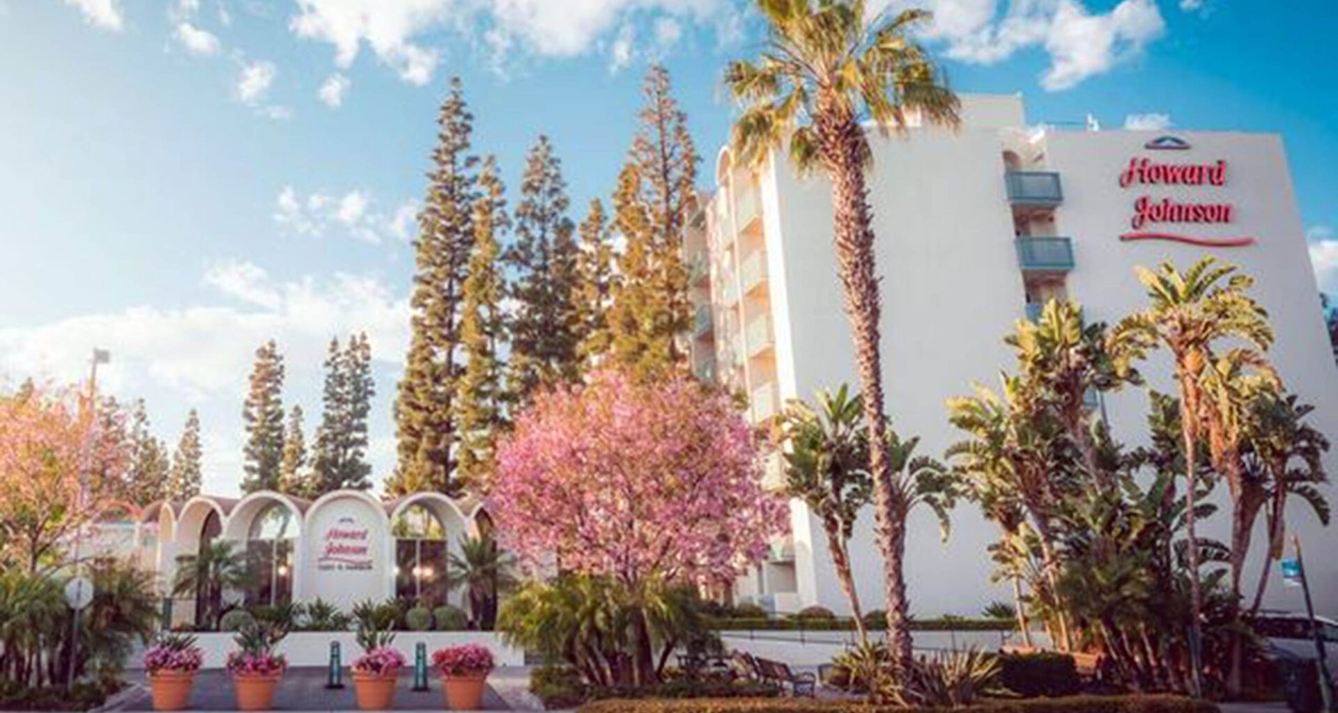 Real estate news: HoJo in Disney district launches next renovation phase – Orange County Register