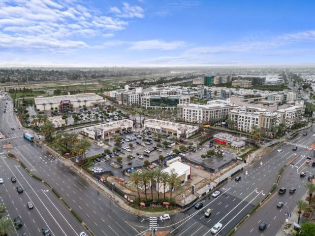 Northpond Acquisitions marked its first California acquisition when it bought the retail center Link OC in Anaheim for $16.5 million. The 26,385-square-foot shopping center sits at 1071, 1081 and 1095 North Tustin Ave. (Photo courtesy of Newmark Pacific)