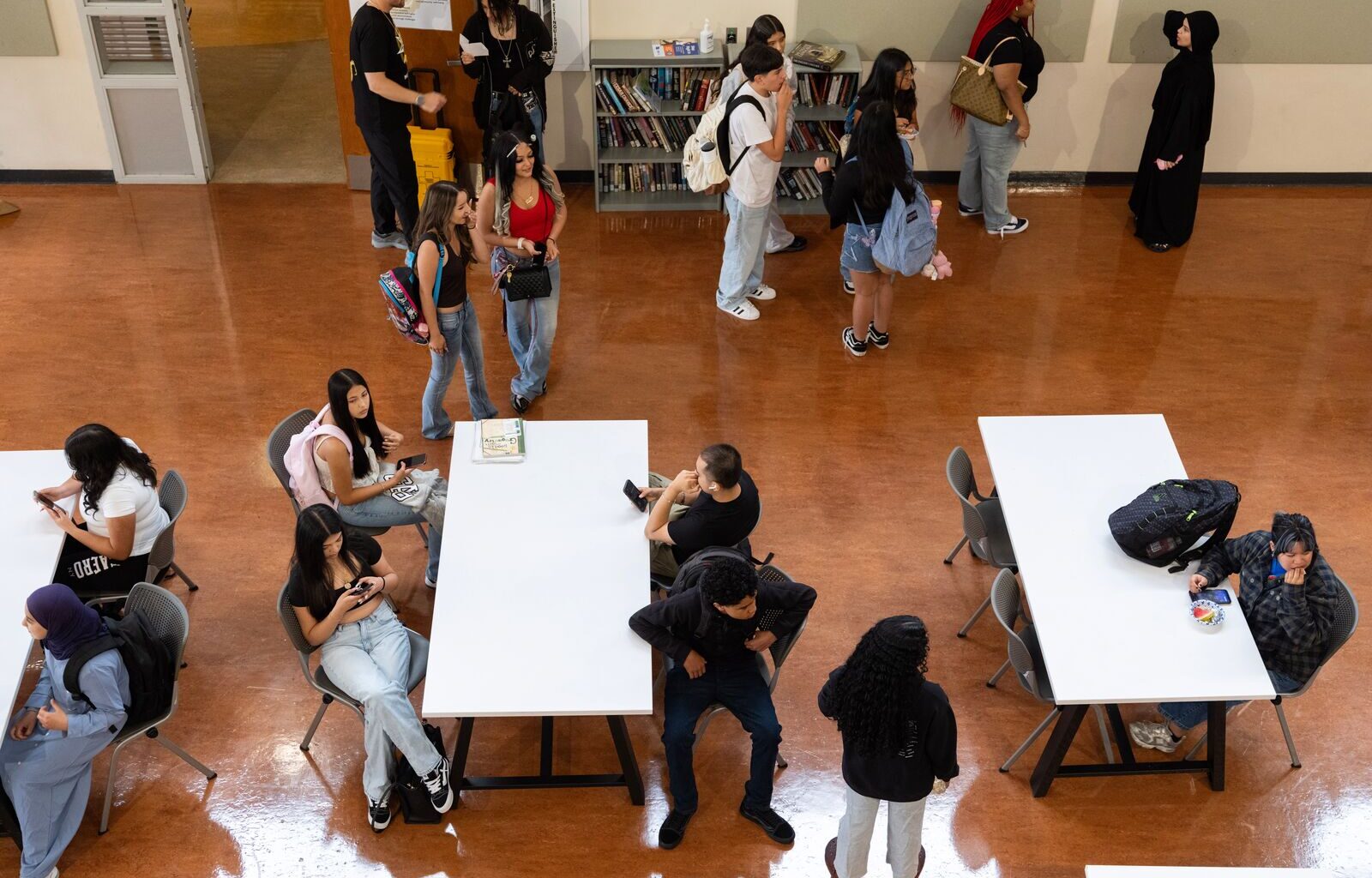 Cellphone ban starts Monday in Oakland schools