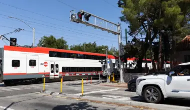 Palo Alto train horn 'quiet zone' delayed over traffic concerns