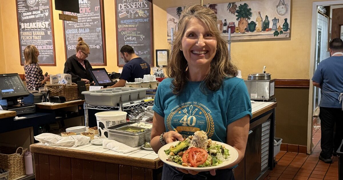 Sunnyvale restaurant celebrates 40 years of feeding the community