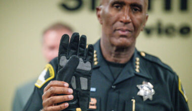 Sacramento sheriff doesn’t want California ban on shock gloves