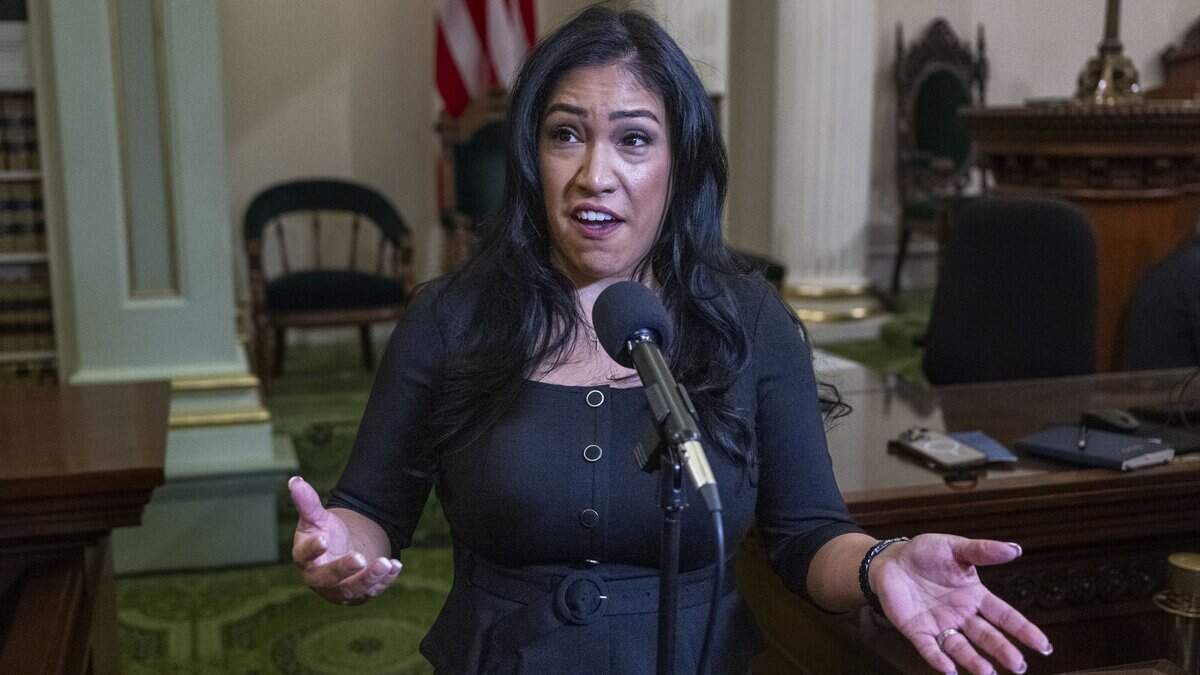 California bill bars some sex offenders from public office