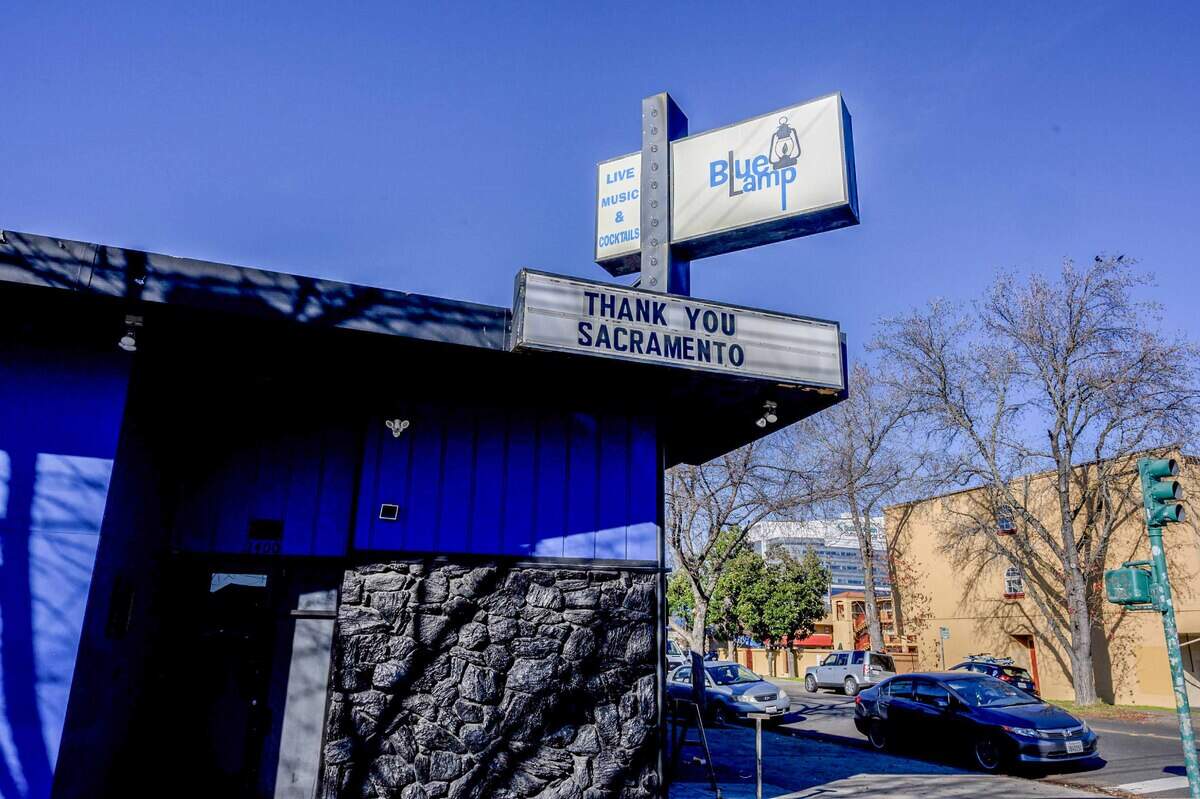 A sign at the Blue Lamp thanks Sacramento in December 2019. The East Sacramento nightclub on Alhambra Boulevard closed after 20 years.