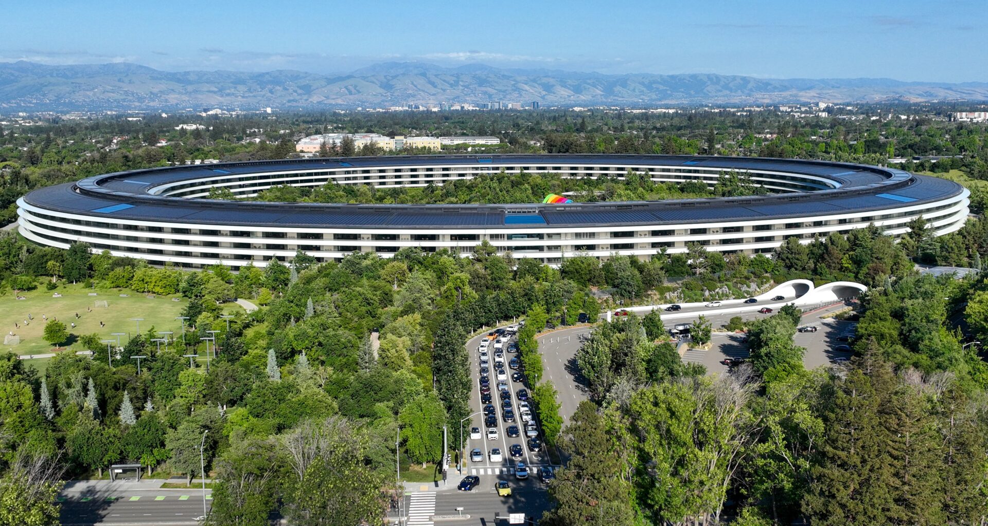 Apple trims more than 100 South Bay jobs at three sites, including HQ