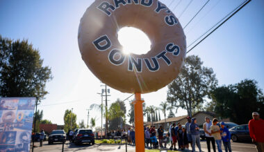 Doughnut lovers line up at newly opened Randy's, old fave Stan's in Santa Clara