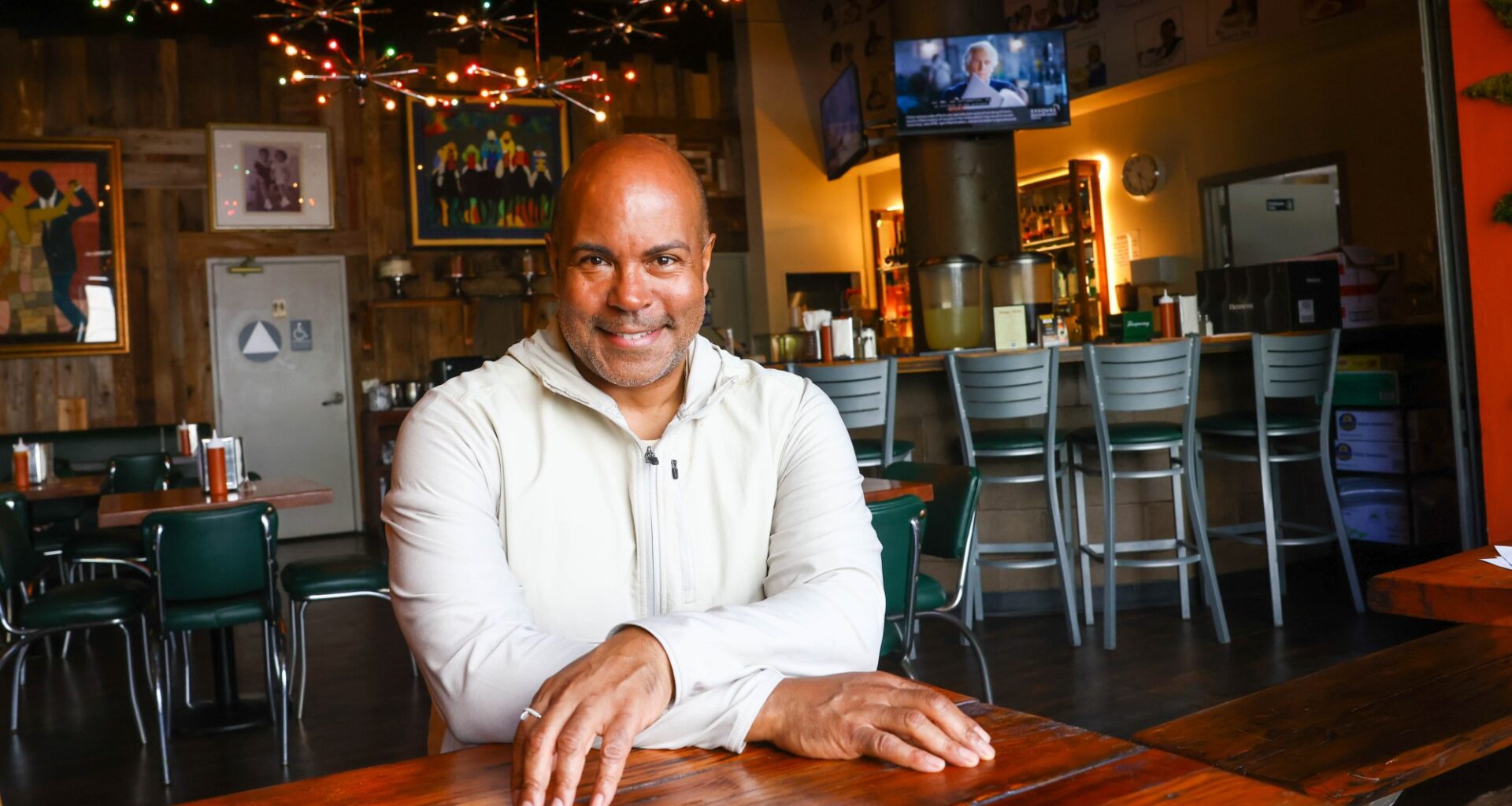 Oakland restaurant Home of Chicken & Waffles is closing in Jack London Square