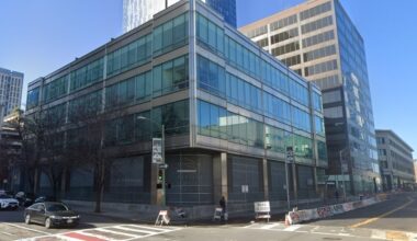 Data center might get tucked away inside downtown Oakland office site
