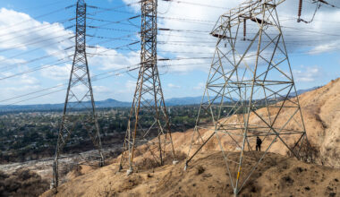 Walters: California’s catch-22 — Who should pay when utilities’ power lines cause wildfires?