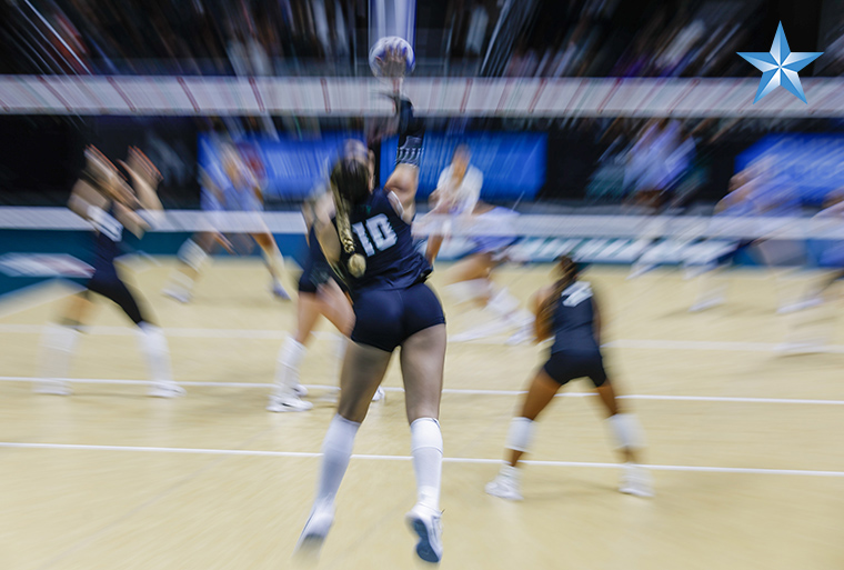 Hawaii loses against San Diego Toreros in Hawaiian Airlines Wahine Volleyball Classic