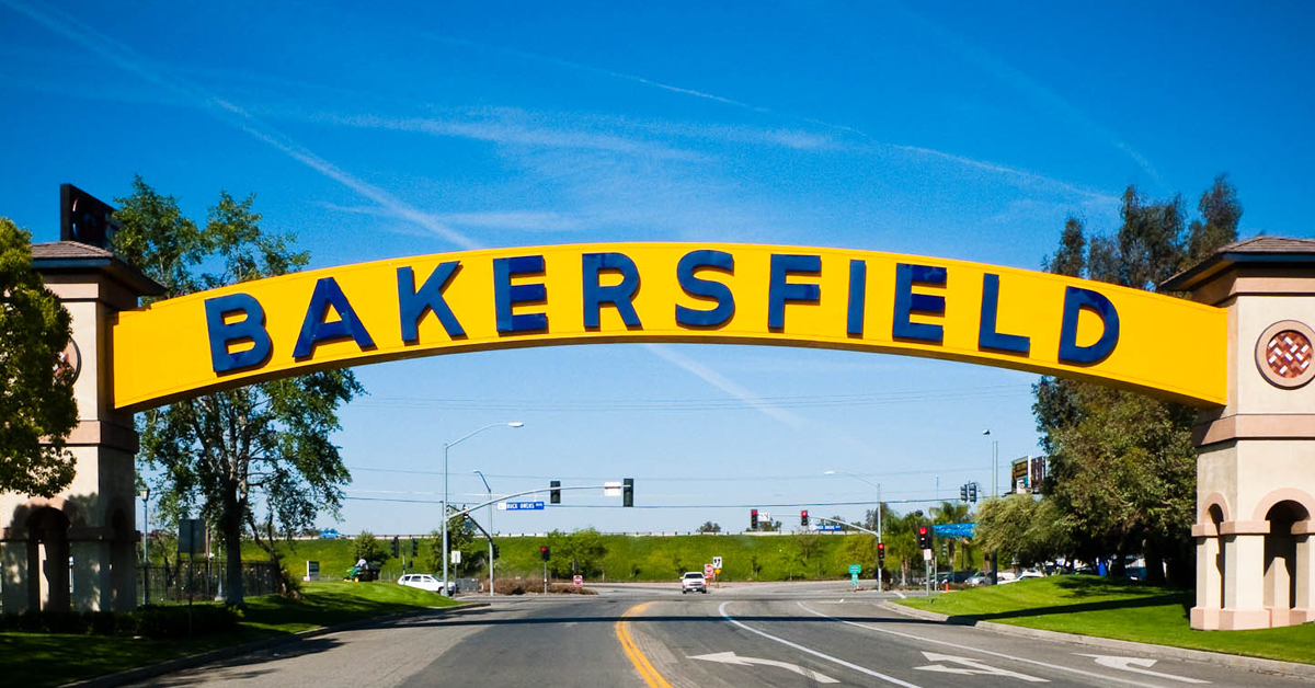 Bakersfield City Manager faces calls of no confidence from Weir, Bashirtash