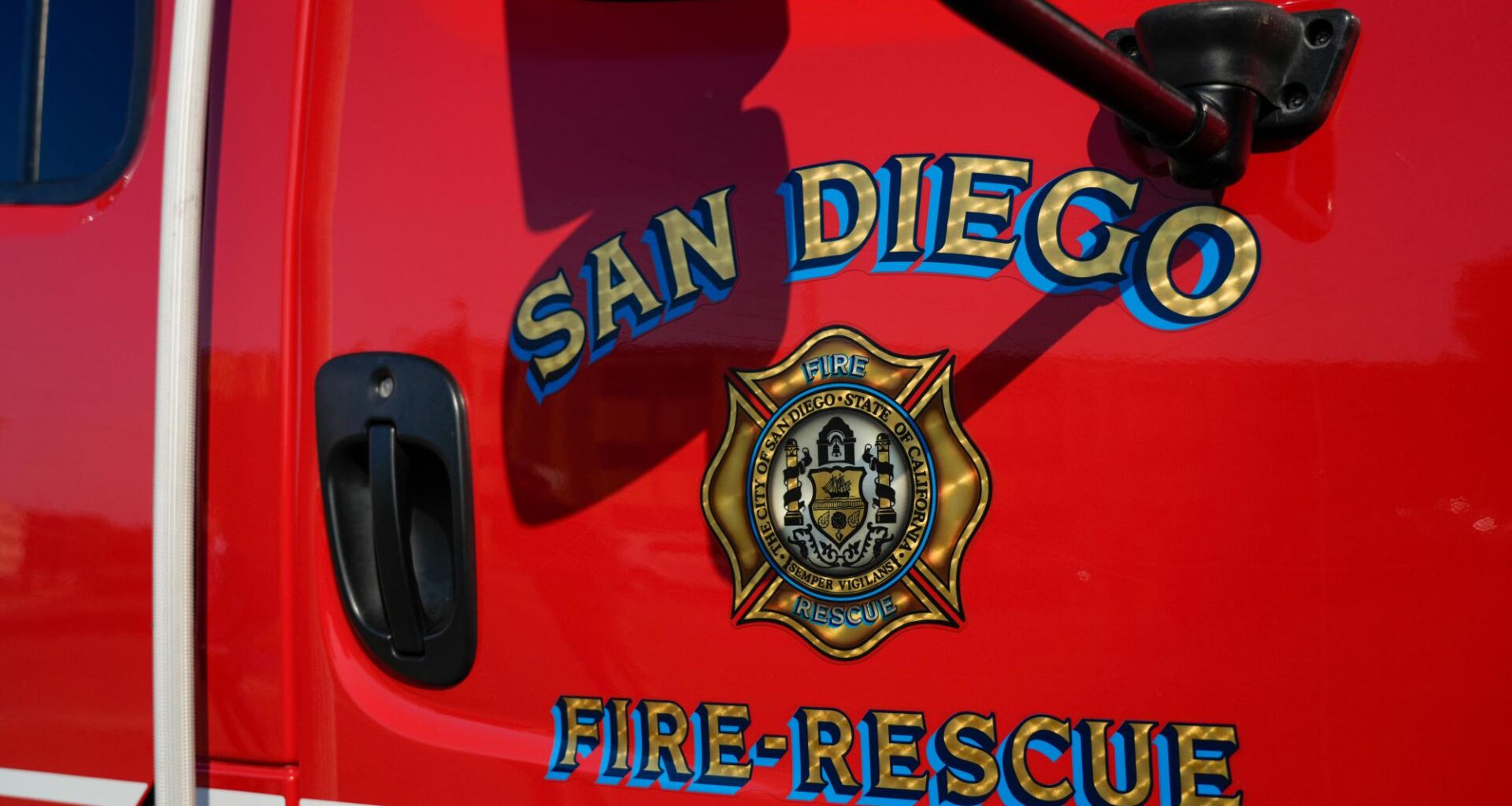 Crews battling fire at SR-163 near Kearny Villa Road