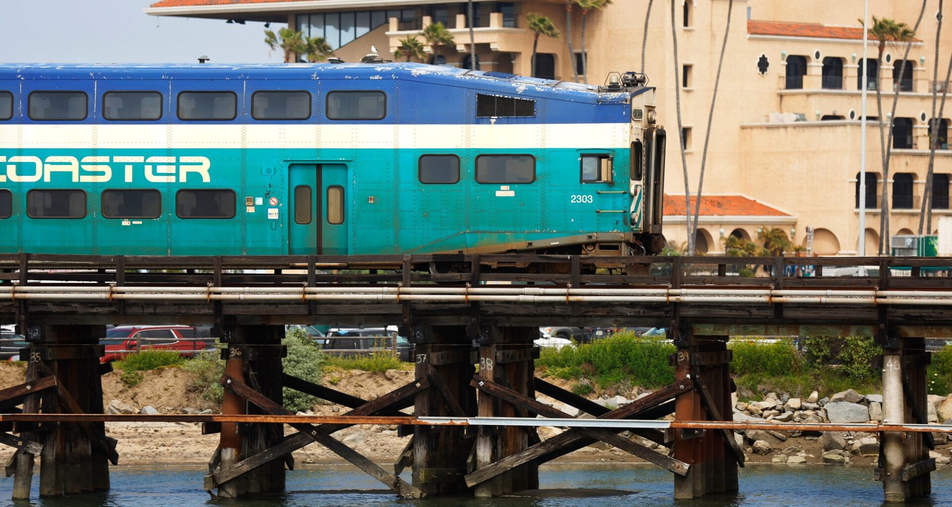 Del Mar Fairgrounds train platform, track and new bridge fully funded