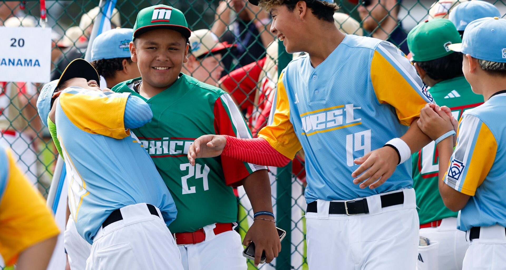 Tijuana, Sweetwater Valley teams celebrate 'once-in-a-lifetime experience' together at Little League World Series