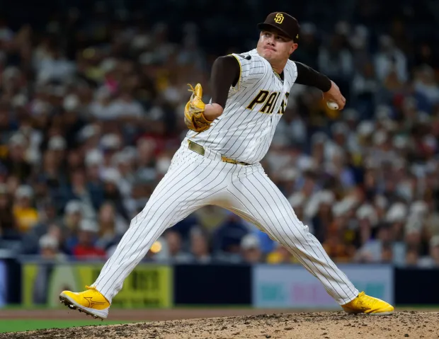 Adrián Morejón pitches against the Atlanta Braves at Petco Park on June 22, 2026 in San Diego, CA. (K.C. Alfred / The San Diego Union-Tribune)