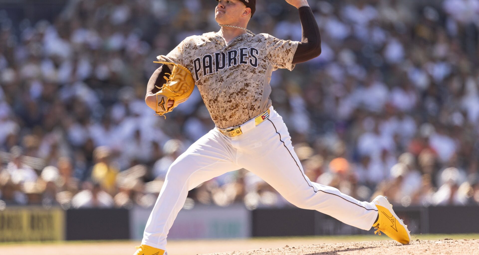 Padre Daily: Big day, big series; Sears' gives his all; More Morejón