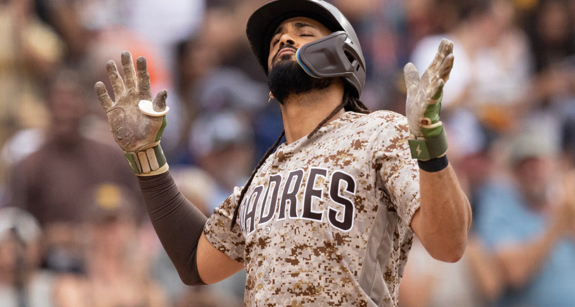 Fernando Tatis Jr., Padres power past Astros for series win