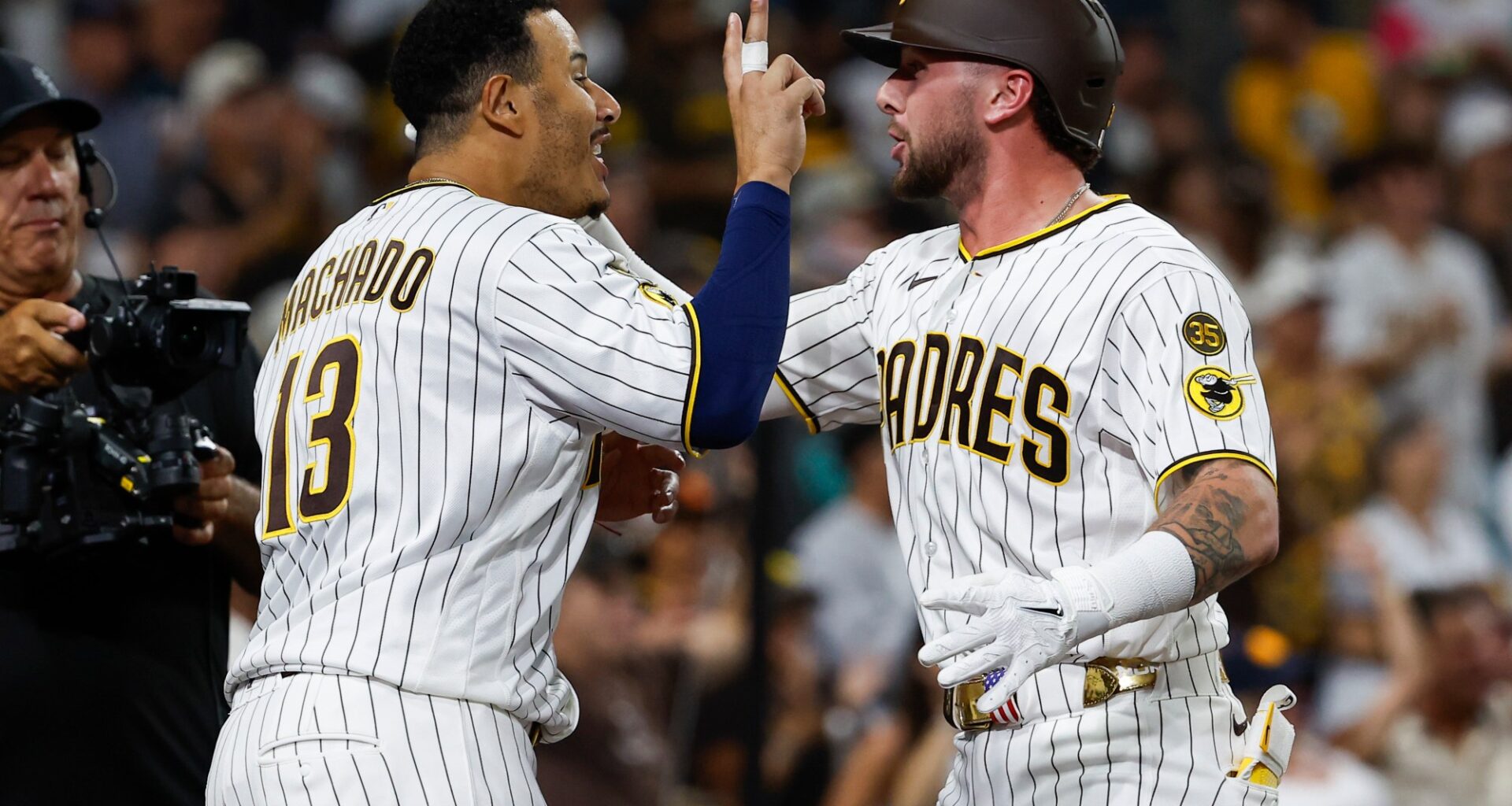 Padres Daily: The right way; firing Fermin; stretching Song; Merrill continued madness