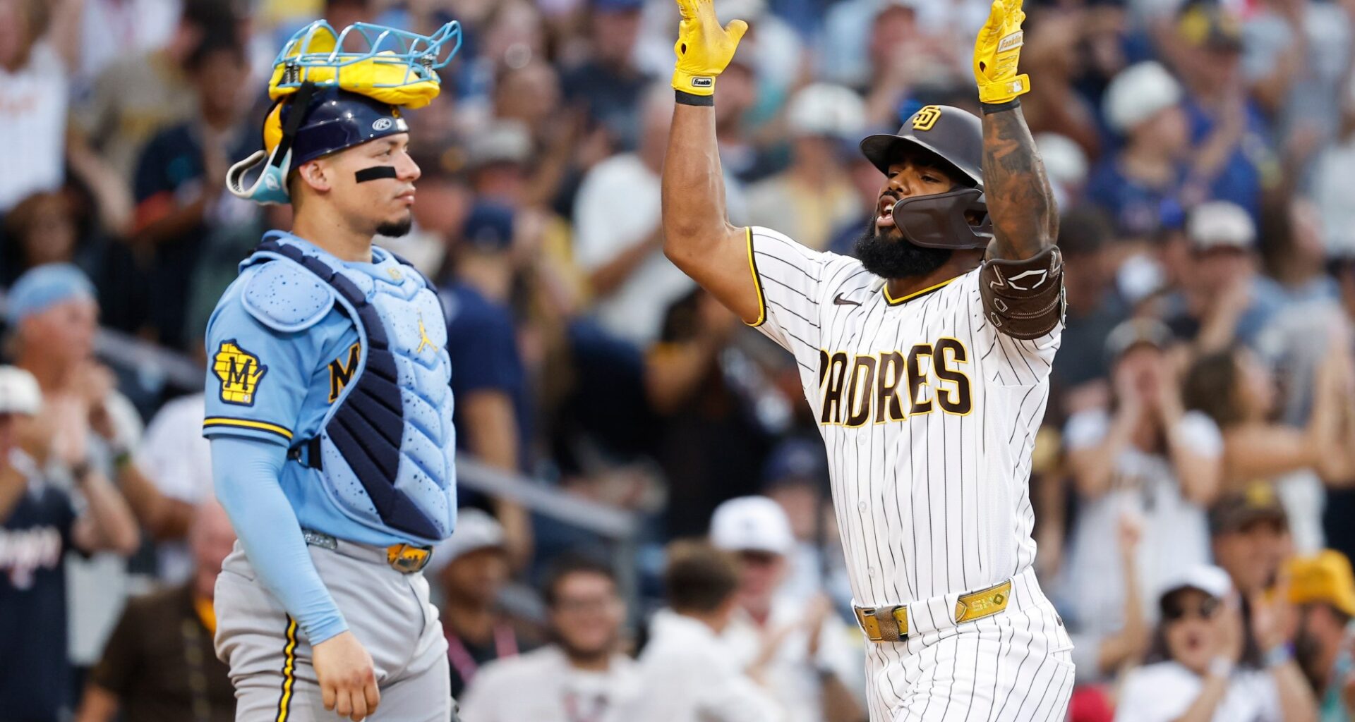 Padres pummel Brewers, pull even with Phillies, D-backs in wild-card race