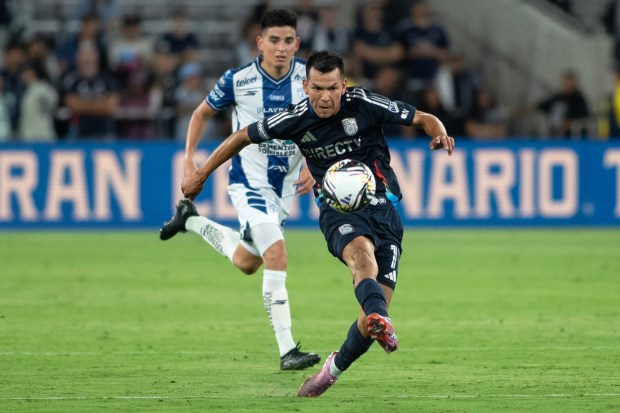 San Diego Football Club's Hirving "Chucky" Lozano (11) shoots towards goal during Tuesday's Leagues Cup match against C.F. Pachuca at Snapdragon Stadium in San Diego, CA. (Xavier Hernandez for the UT)