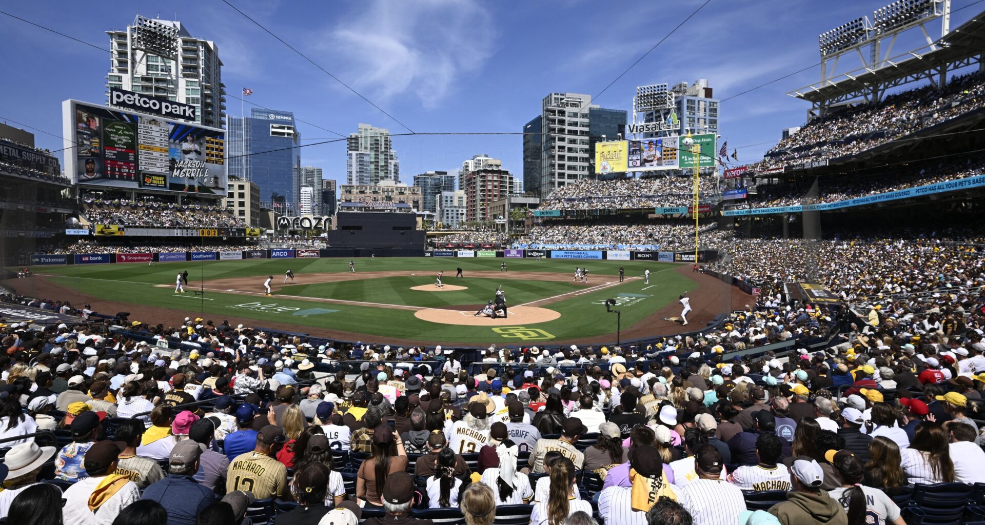 San Diego Provides the Selling Blueprint for the Pohlads - Twins
