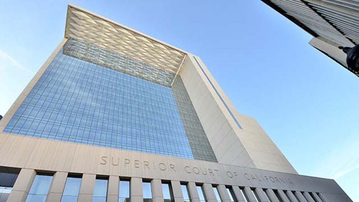 Privatized public defense leads to caseloads 3x the basic standards