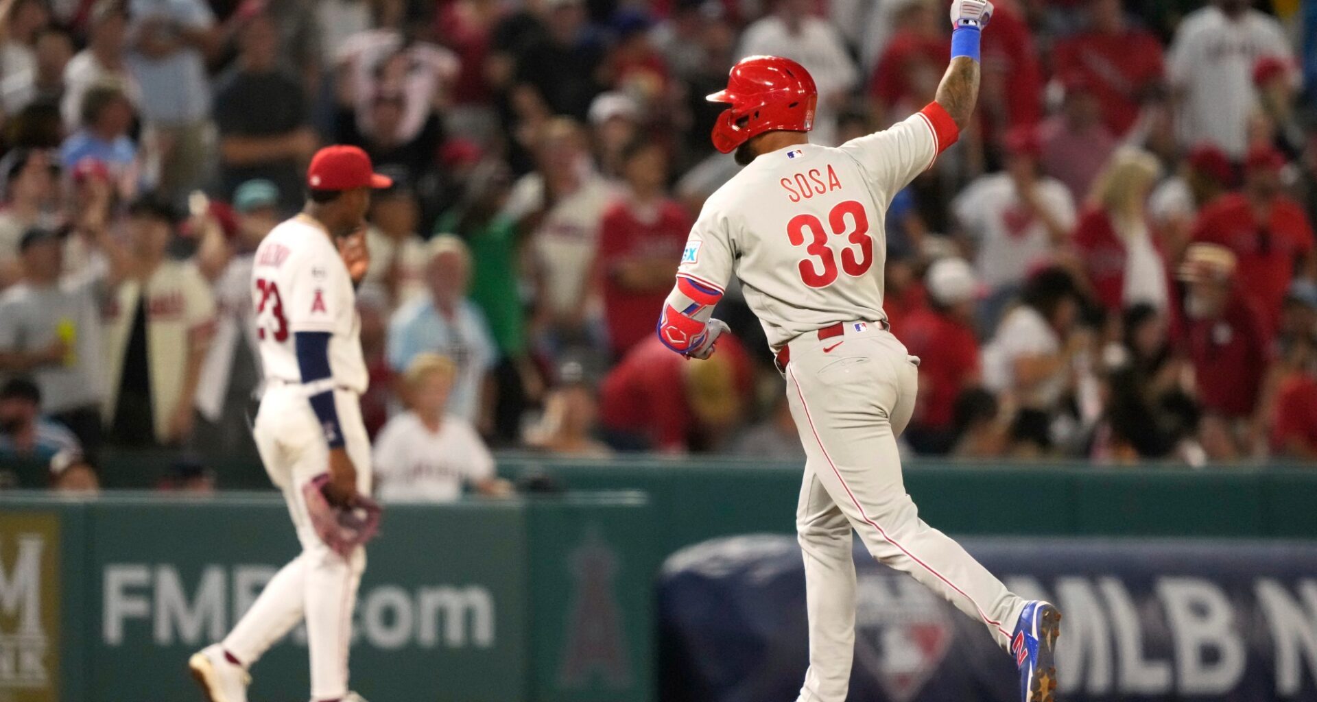 Edmundo Sosa’s pinch-hit grand slam in 9th propels Phillies to wild win over Angels